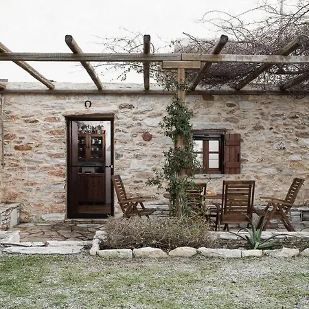 בית נופש Naxos Alyko Traditional 